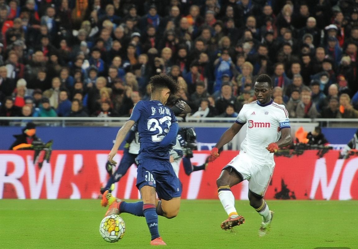 巴黎圣日耳曼VS里昂:法甲巅峰对决,球星闪耀战报