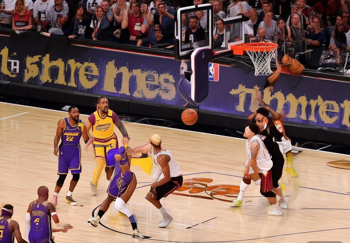 2018NBA总决赛：湖人vs热火巅峰对决精彩瞬间回顾